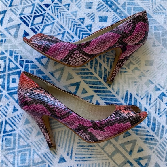 Chinese Laundry Shoes - Chinese Laundry Snakeskin Heels